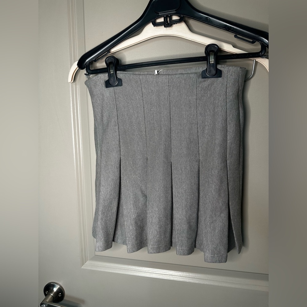 Pleated high waist Mini Skirt - AMAZING MATERIAL! NWT